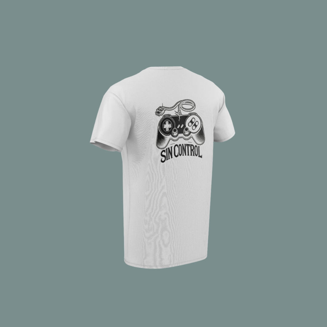 Camiseta Sin Control con diseño de mando clásico retro, ideal para gamers y amantes de los videojuegos.