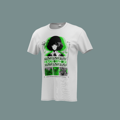 Camiseta blanca con diseño cyberpunk en tonos verdes y gráficos futuristas.