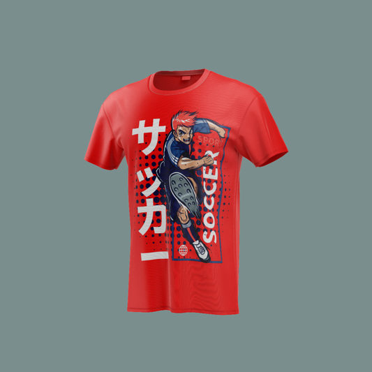 Camiseta roja con diseño de fútbol estilo japonés, jugador con cabello rojo y tipografía japonesa.